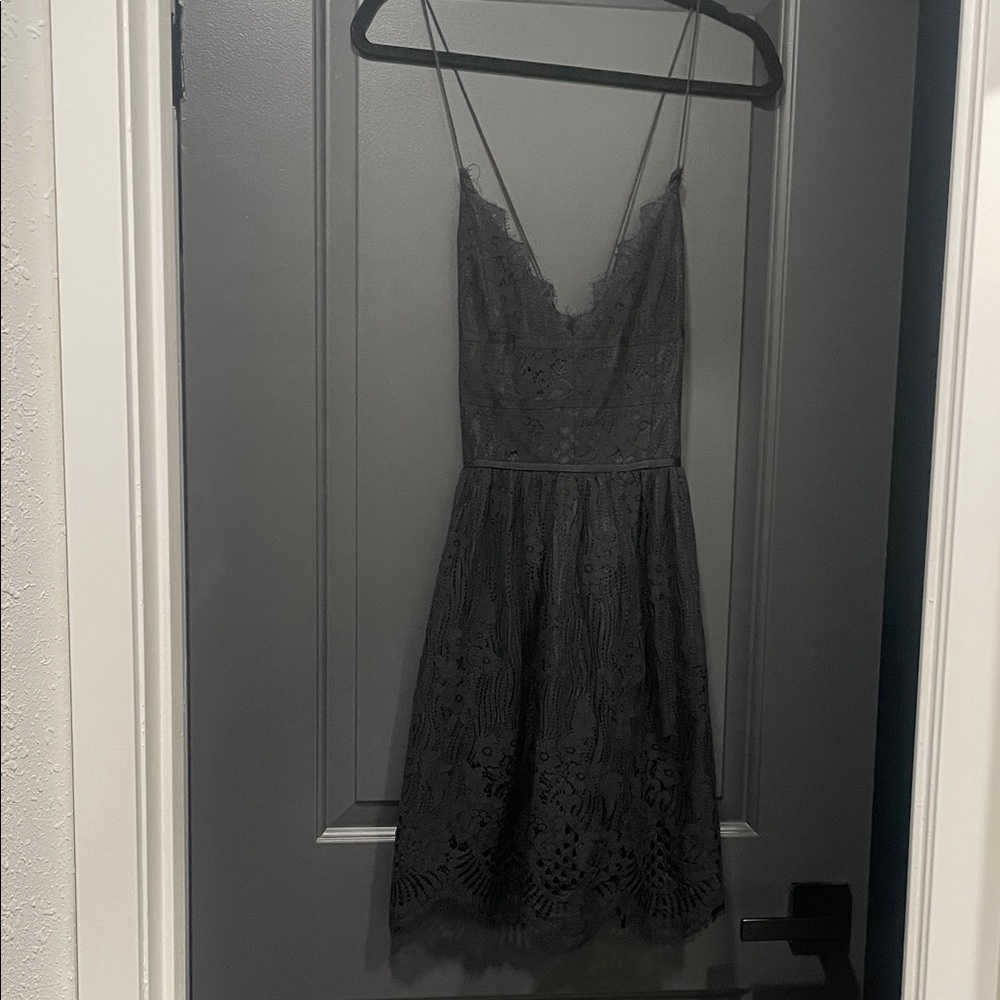 Chic Backless Lace Dress in Charcoal
